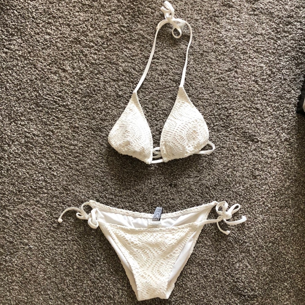 BECCA WHITE CROCHET BIKINI